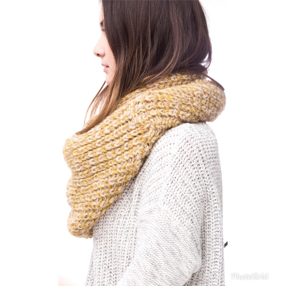 ❣️$ DROP❣️ Mustard Yellow Infinity Scarf✨ - Picture 2 of 3